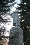 Памятник Кирову в Торжке